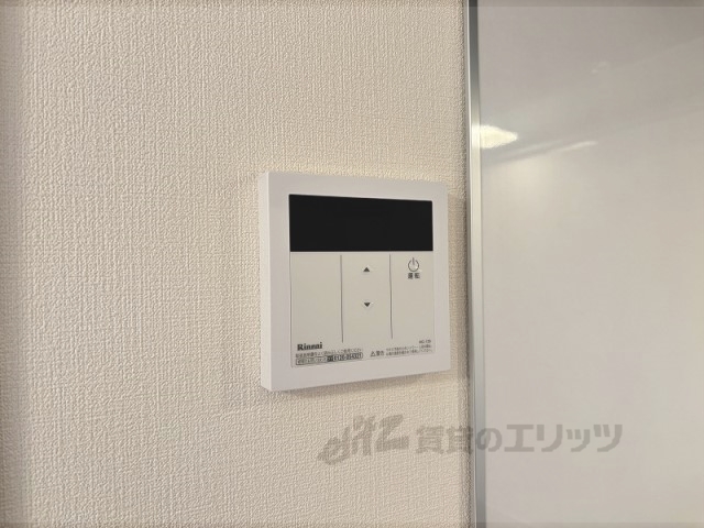 その他設備　給湯器リモコン
