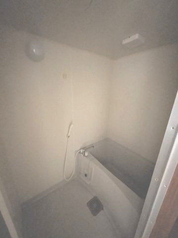 バス・シャワールーム　2023年12月撮影　※現況を優先致します。