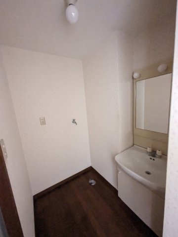 洗面設備　2023年12月撮影　※現況を優先致します。