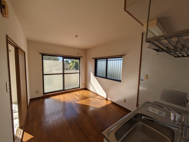 居室・リビング　2023年12月撮影　※現況を優先致します。