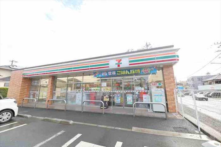 コンビニ　セブン－イレブン横須賀野比２丁目店（コンビニ）まで128m