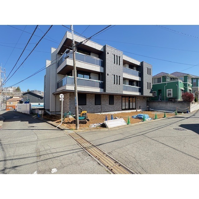 建物外観　※建築中