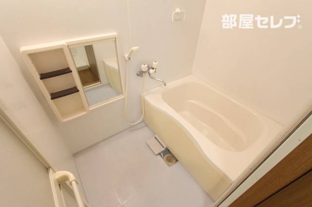 バス・シャワールーム　＊１０１号室参照