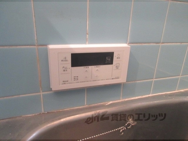 その他設備　給湯器リモコン