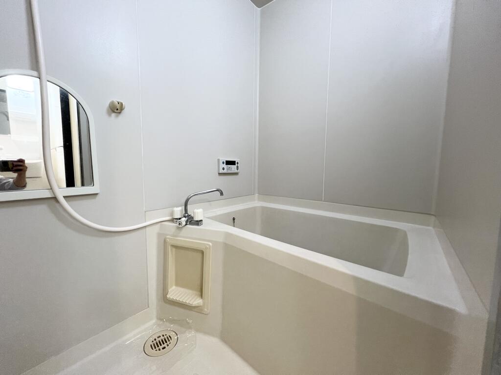 バス・シャワールーム　※写真は反転タイプ