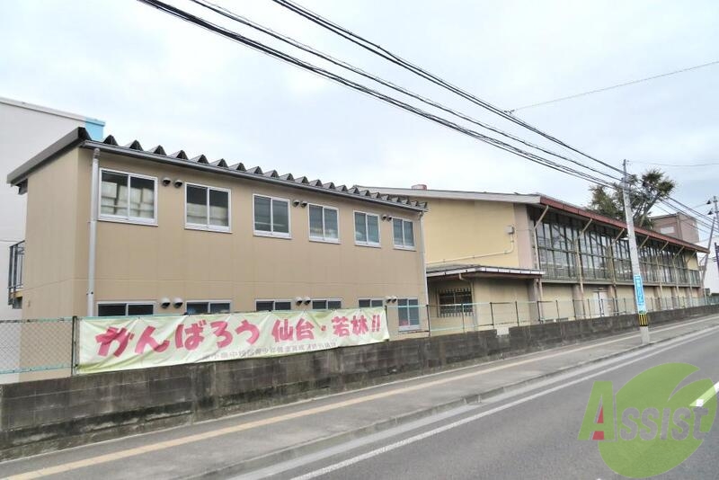 中学校　仙台市立南小泉中学校（中学校）まで353m