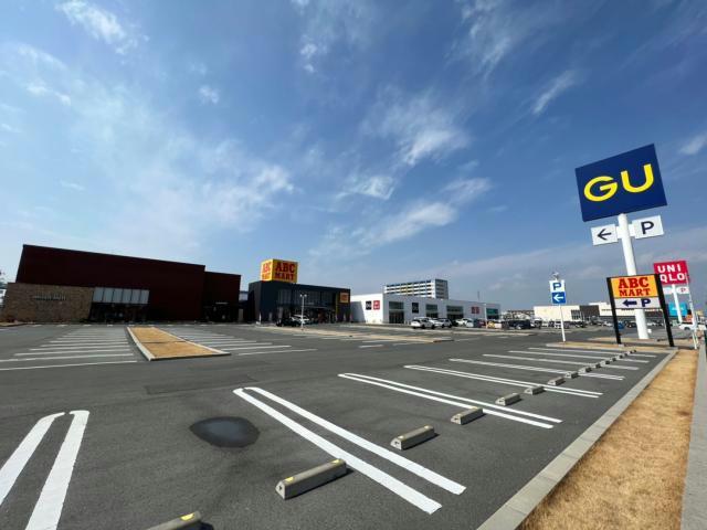 ショッピングセンター　ユニクロ浜松プラザ店（ショッピングセンター）まで1212m