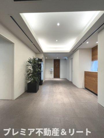 ロビー　落ち着いたロビーです