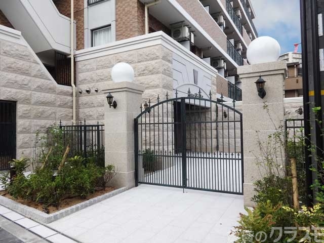 エントランス　落ち着きのある佇まいです。