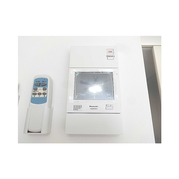 セキュリティ　来客時はモニターで確認ができます。