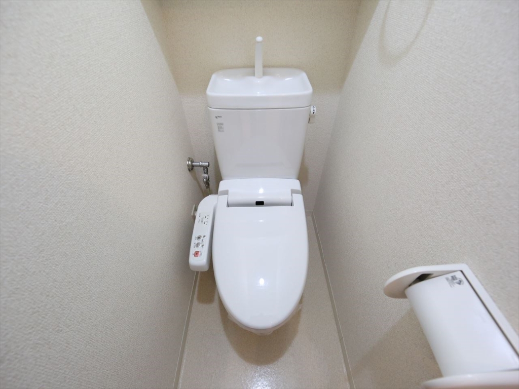 トイレ　温水洗浄暖房便座付トイレ