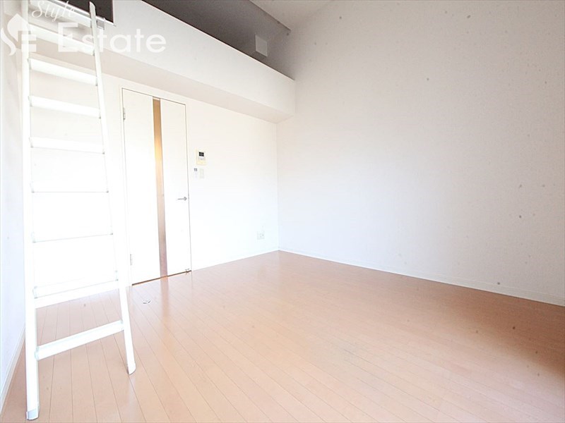 居室・リビング　内装