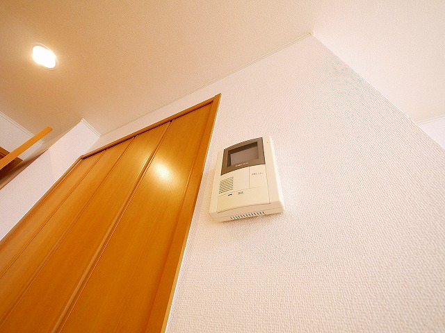 セキュリティ　モニター付きインターホンです