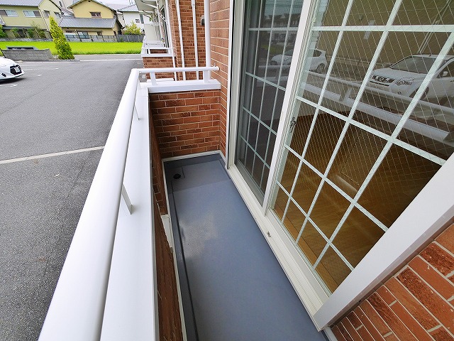 バルコニー　陽当たり良好なバルコニーです