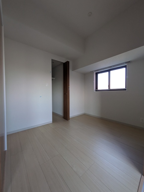 その他部屋・スペース　４０６号の建築中の写真となります。