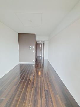 居室・リビング　室内