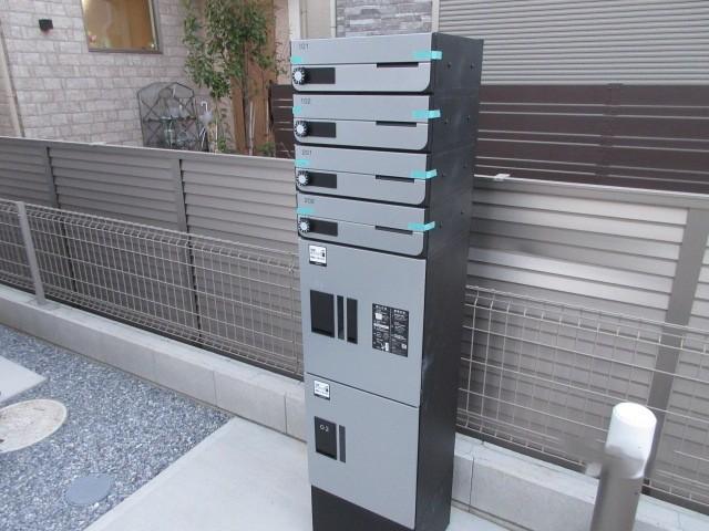 エントランス　宅配ボックス設置