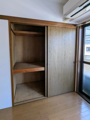 収納　洋室収納