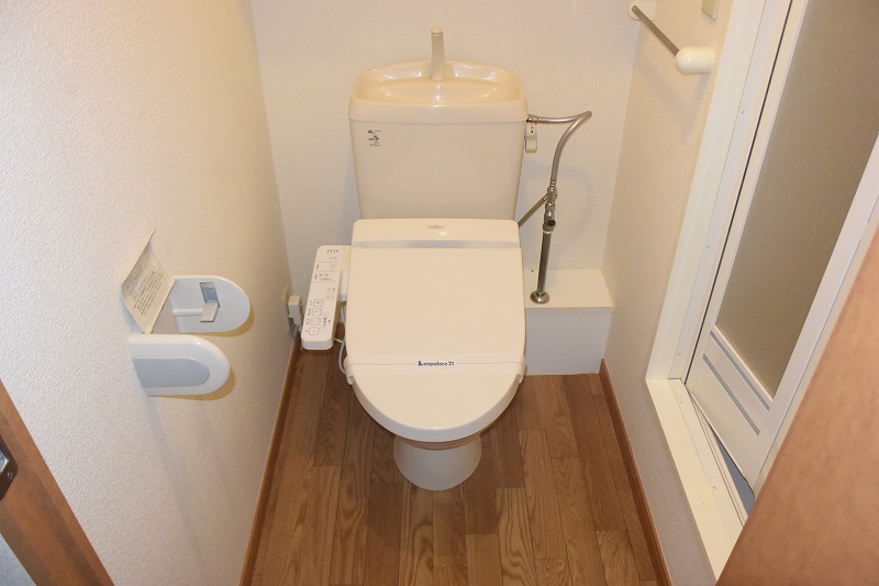 その他　温水洗浄便座で快適!!