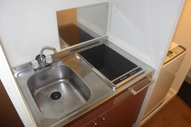 キッチン　ラジエントヒーターで安心♪