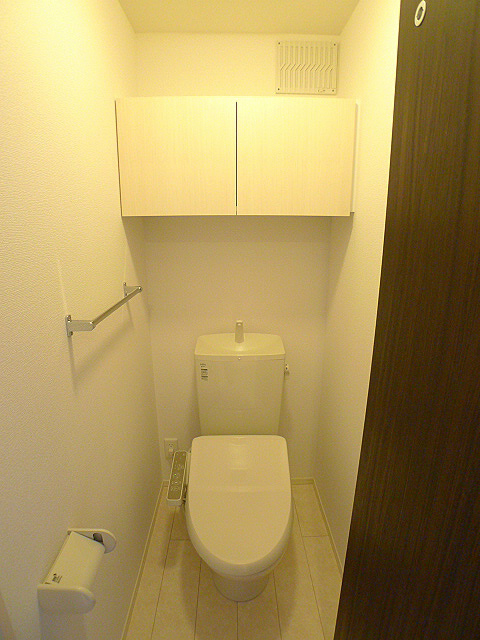 トイレ　温水洗浄便座