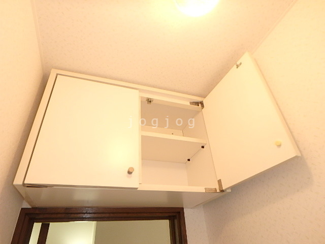 トイレ　収納棚