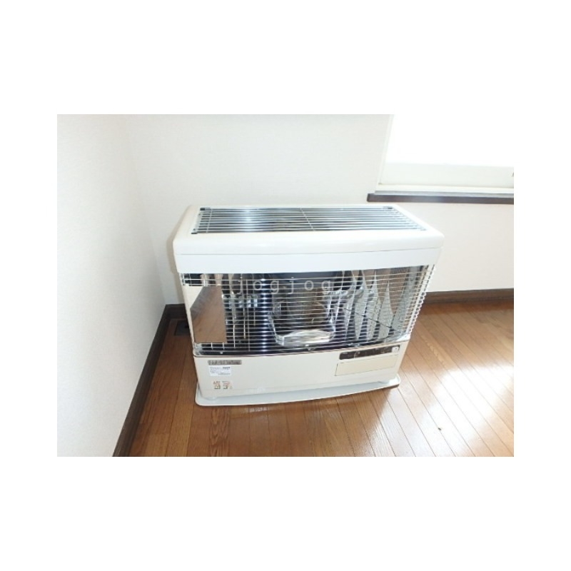 その他設備　灯油ＦＦ式ストーブ