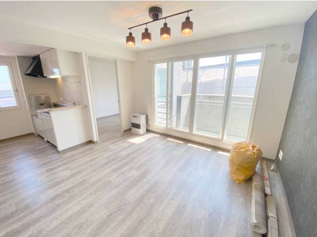 居室・リビング　明るいリビング