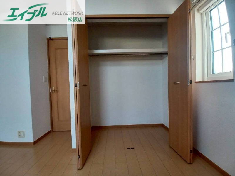 収納　同物件別部屋写真反転タイプ