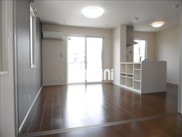 居室・リビング　リビング