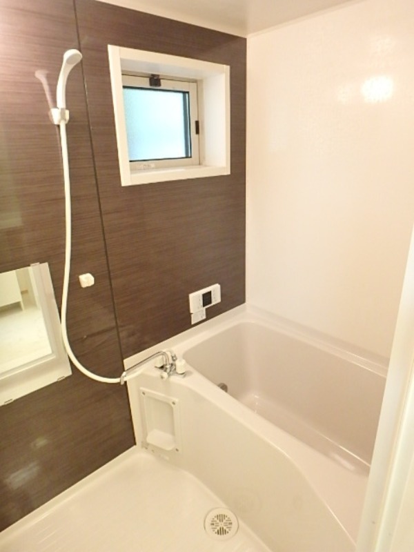 バス・シャワールーム　図面と現状に相違がある場合には現状を優先