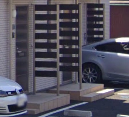 エントランス　お洒落な建物デザイン♪