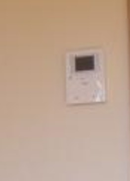 セキュリティ　女性の方でも安心のモニター付きインターホン♪