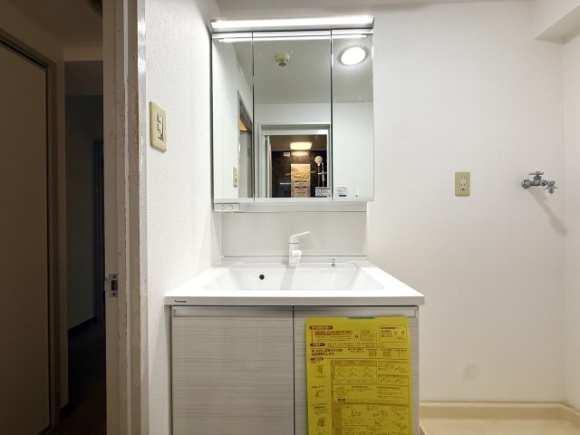 洗面設備　新品の洗面台☆