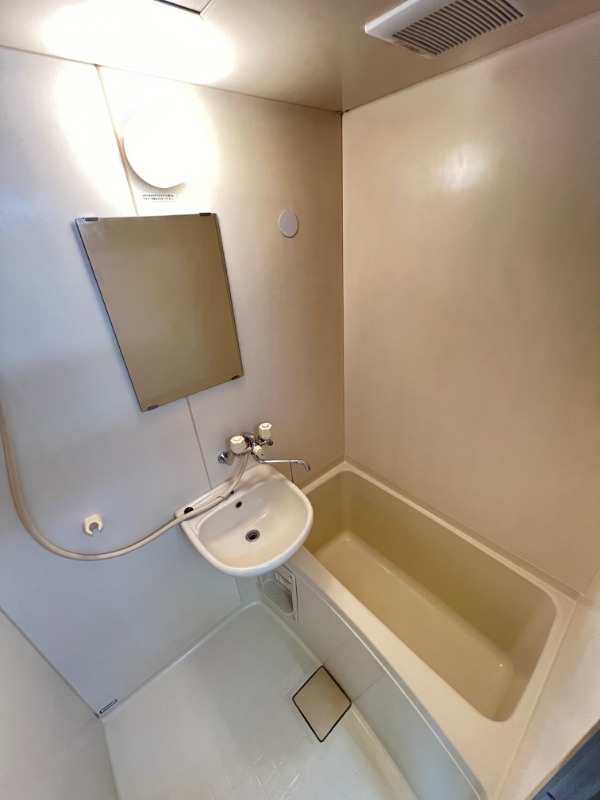 バス・シャワールーム　※他部屋写真使用