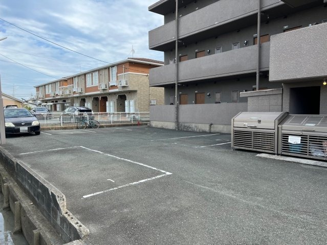 駐車場　敷地外駐車場の場合がございます