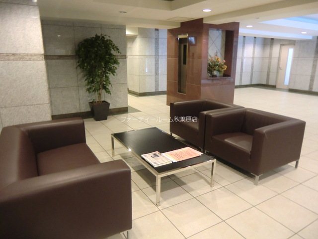 ロビー　★《見学予約受付中》当店では契約金がクレジット決済可能です★