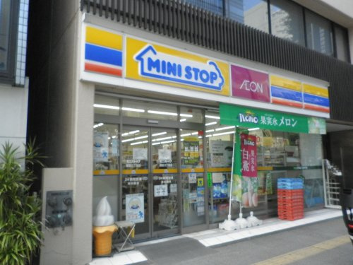 コンビニ　ミニストップ 蔵前3丁目店（コンビニ）まで304m
