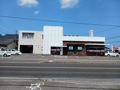 銀行　香川銀行円座支店さん（銀行）まで2000m