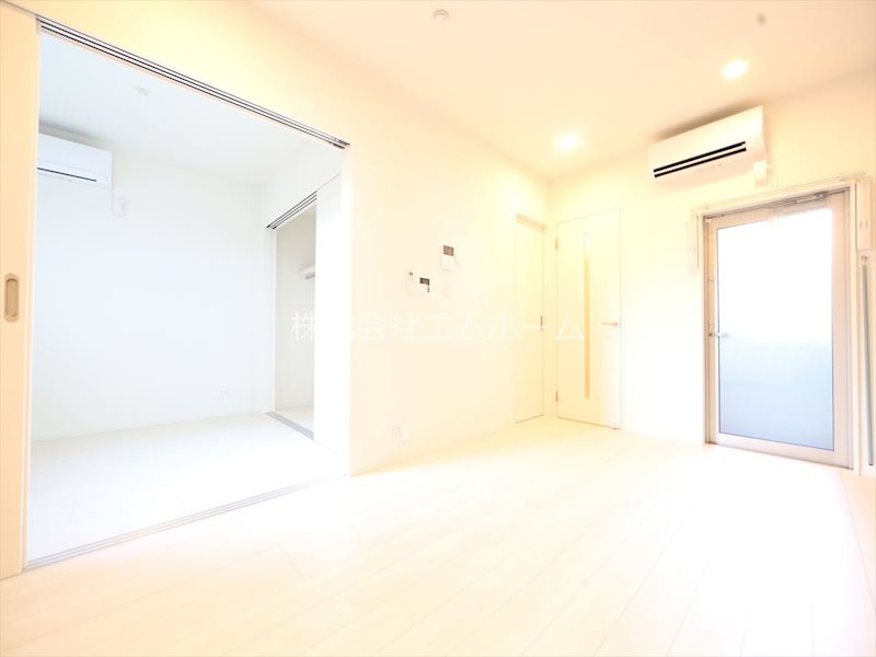 居室・リビング　ＬＤＫ7.9帖　洋室3.6帖つなげても使えます　同型写真