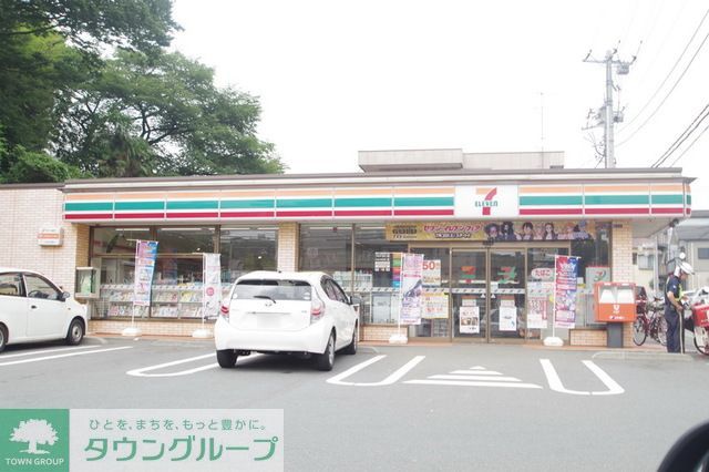 コンビニ　セブンイレブン（コンビニ）まで640m