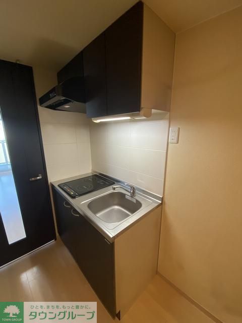 キッチン　玄関