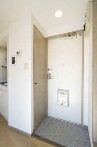 玄関　※こちらの写真は他部屋になり参考写真です