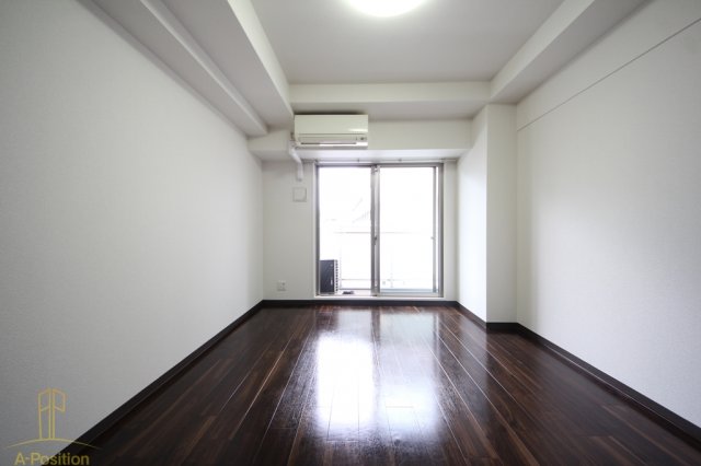 居室・リビング　W.O.B.UMEDA（ウォブウメダ）