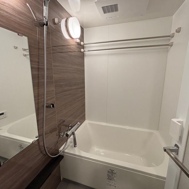 バス・シャワールーム　※写真は同タイプ住戸です。