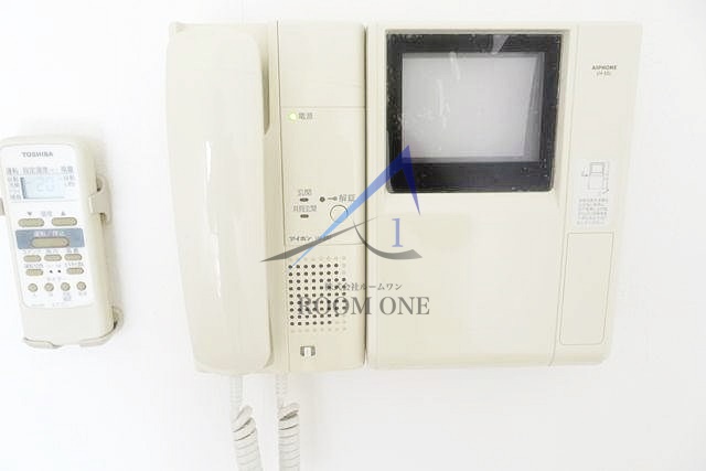 セキュリティ　モニター付きインターホンです。