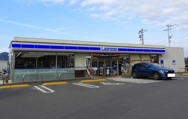 コンビニ　ローソン（コンビニ）まで450m