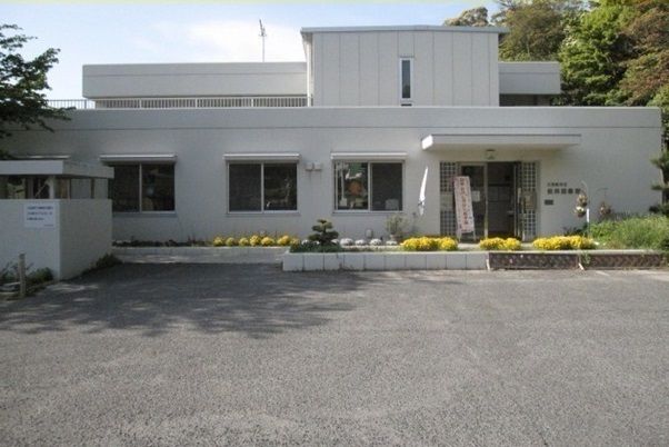 図書館　能美図書館（図書館）まで600m