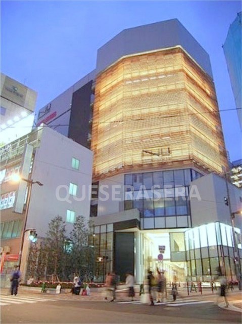 ショッピングセンター　ヌーチャヤマチ（ショッピングセンター）まで700m