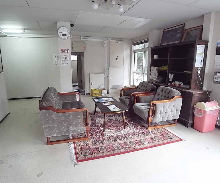 エントランス　エントランスでくつろげますね